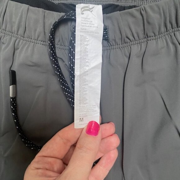 Fabletics Shorts - Picture 2 of 3
